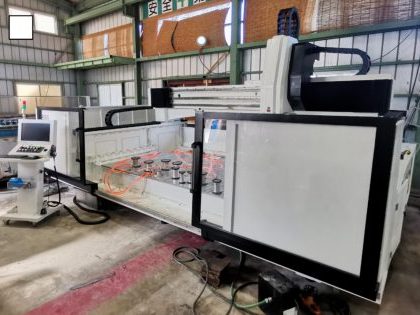 ５軸ＣＮＣ加工機